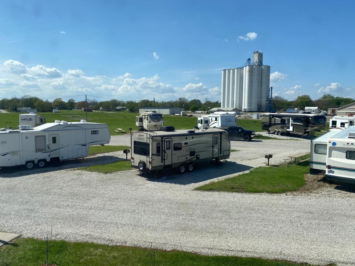 Hotel & Rv Park