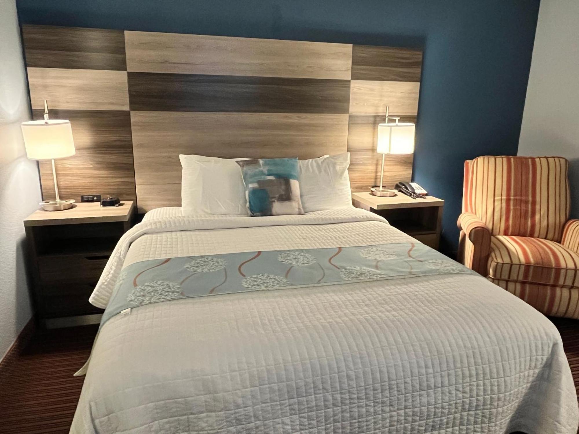 Hotel & Rv Park 3*